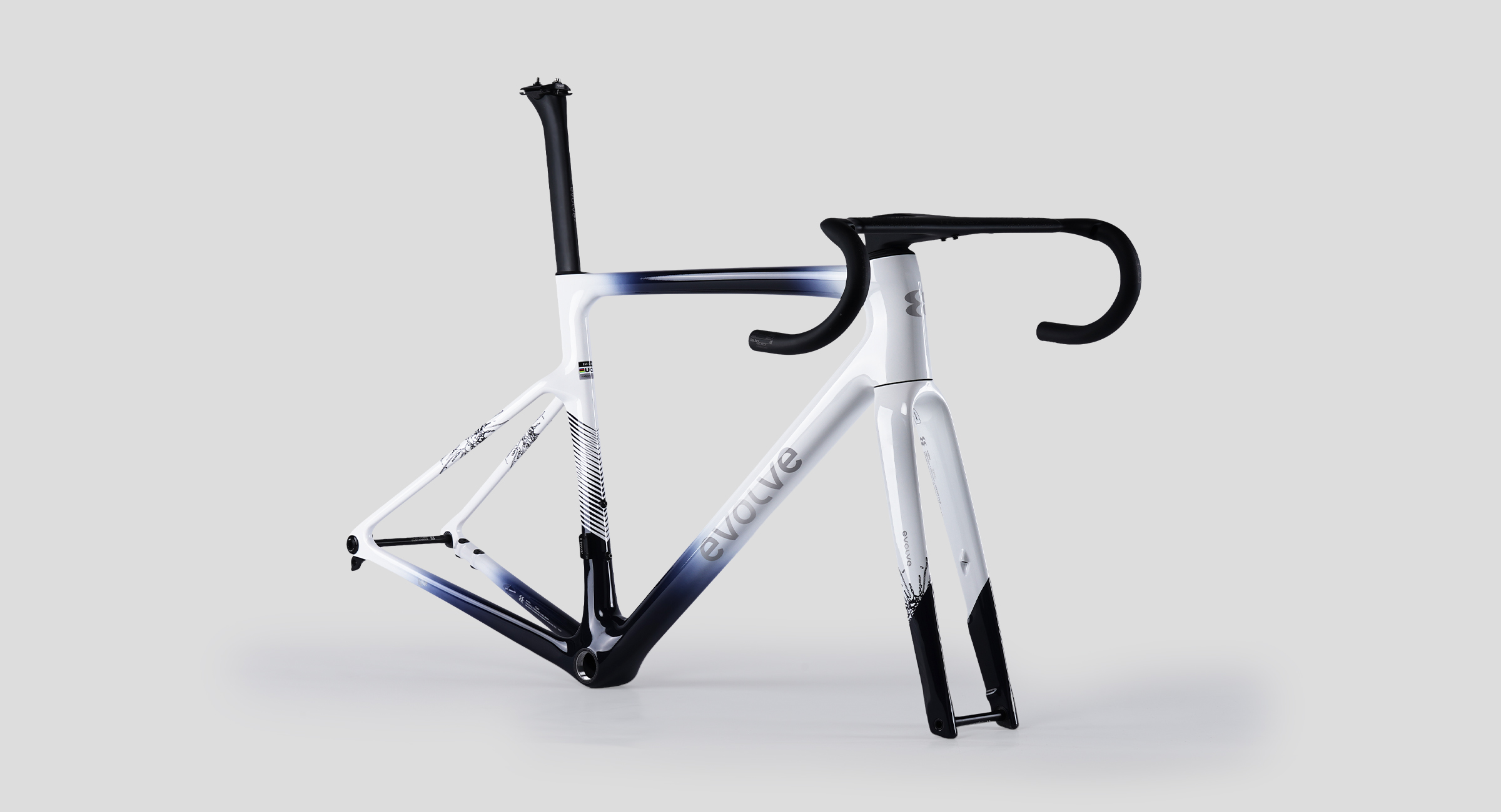 evolve_CIMA Speed – Navy White-05